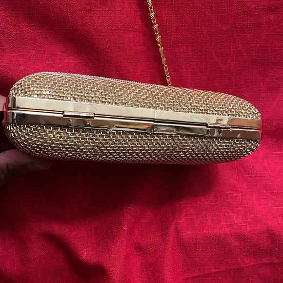 Women’s Gorgeous Gold Purse with white sparkle Tiny Stones Embedded. NWOT - Picture 9 of 14